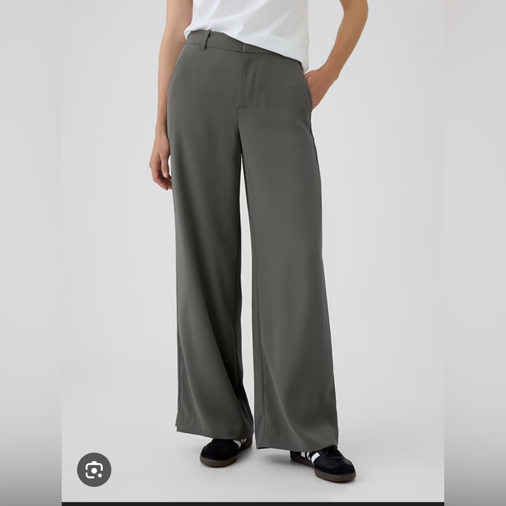 NWT Gap 365 trousers in charcoal gray, size 10 Tall